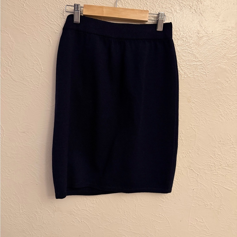 St. John Pencil Skirt - Picture 2 of 8